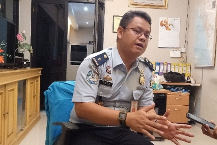 Plt Kepala Kantor Imigrasi Kelas I Padang, Indra Sakti, Rabu (19/6/2019). 