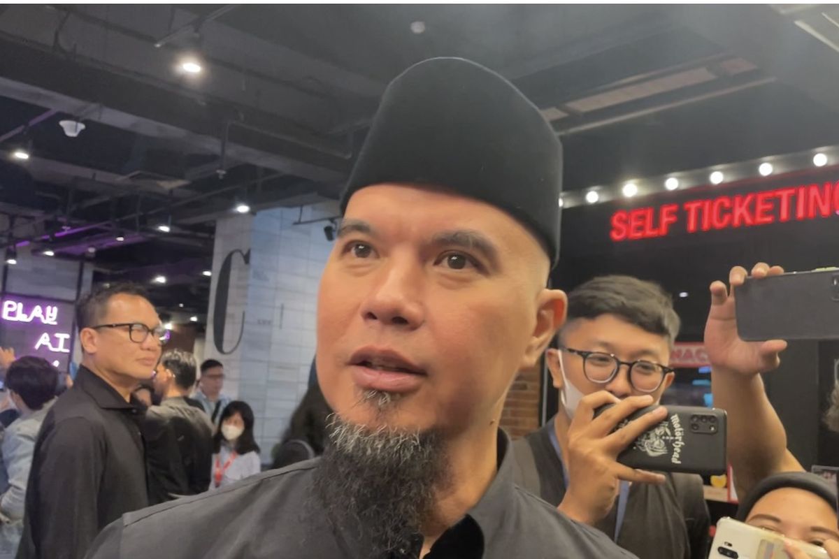 Ahmad Dhani saat ditemui di CGV FX Sudirman, kawasan Senayan, Jakarta Pusat, Selasa (11/4/2023).