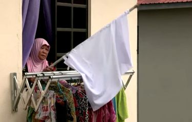 Kibarkan Bendera Putih, Cara Warga Malaysia Minta Bantuan di ...