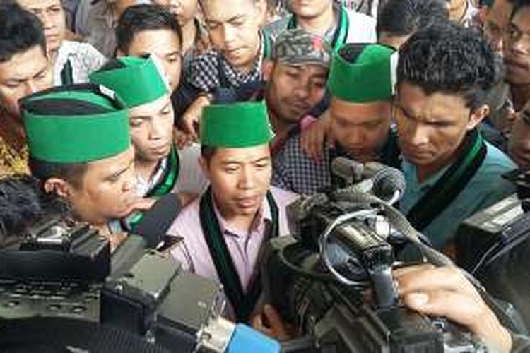 Ketua Umum HMI Mulyadi P Tamsir di Gedung KPK, Jakarta, Selasa (10/5/2016).