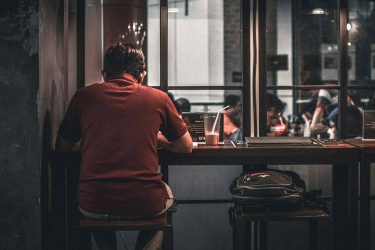 Dulu Dianggap Canggung, Makan Sendirian Kini Jadi Tren Gaya Hidup