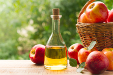 Ketahui Khasiat Cuka apel untuk Mengobati Asam Urat