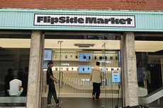 Mengunjungi FlipSide Market di Seoul, Melihat Produksi Samsung Galaxy Z Fold 5 dan Z Flip 5 dari Dekat