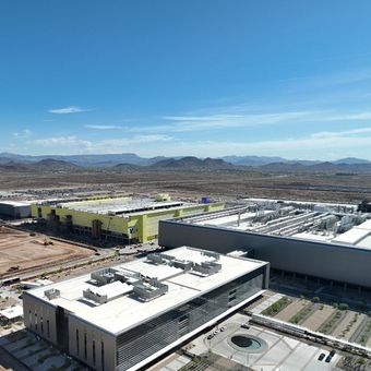 Taiwan sepakat menginvestasikan 250 miliar dollar AS untuk membangun industri chip di Amerika Serikat. Kesepakatan ini juga mengatur tarif timbal balik dan insentif bagi perusahaan semikonduktor.