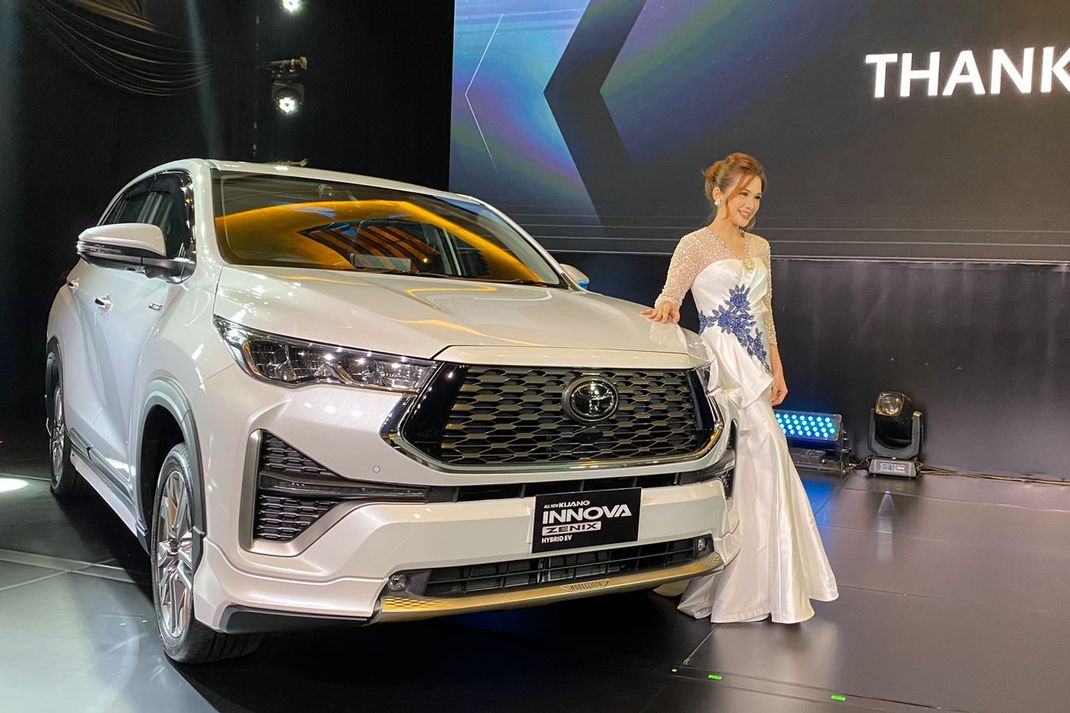 Generasi ke-7 Toyota Kijang Innova, yakni Zenix resmi meluncur.