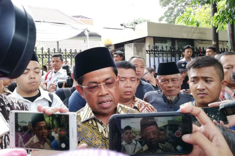 Menteri Sosial Idrus Marham berkunjung ke rumah duka almarhum adik mantan Presiden Soeharto, Probosutedjo, di Jalan Diponegoro, Jakarta, Senin (26/3/2018).