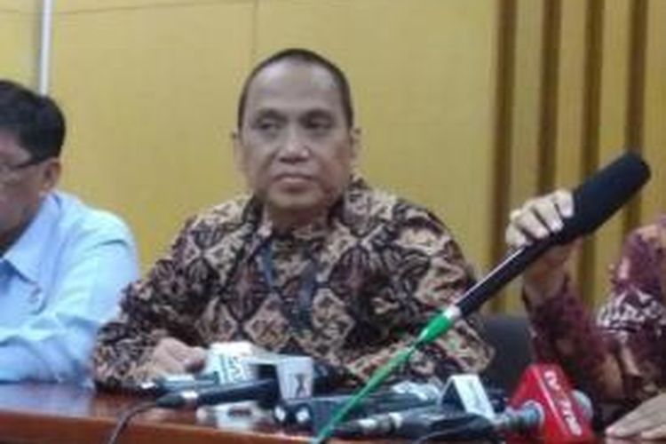 Pimpinan sementara Komisi Pemberantasan Korupsi Indriyanto Seno Adji 