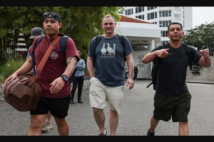 Bukan Langsung ke Bar, Ini yang Dilakukan Pelaut USS Abraham Lincoln Saat Tiba di Thailand