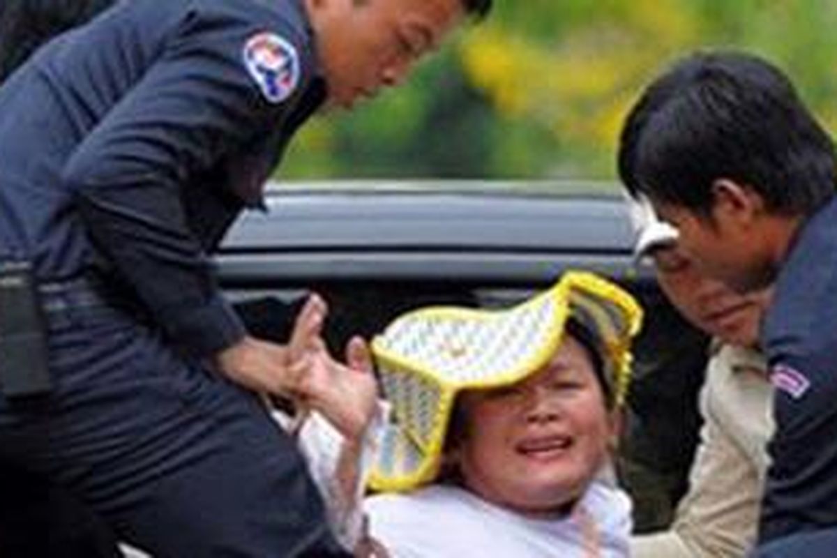 Penggusuran menyebabkan puluhan ribu orang kehilangan tempat tinggal.