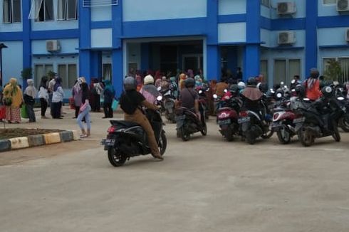 PPDB Online Bermasalah, Ratusan Orangtua Datangi Sekolah di Kutai Kartanegara