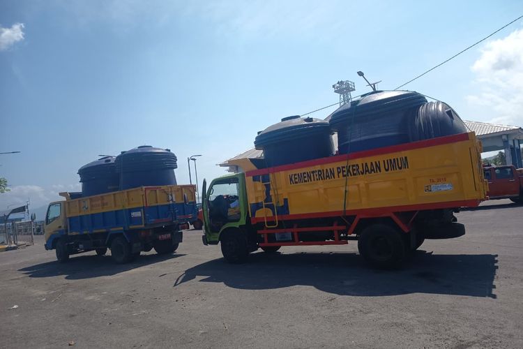 Pulau Palue Dihantam Kemarau, 24 Hidran dan Mobil Tangki Dikirim Lewat Jalur Laut