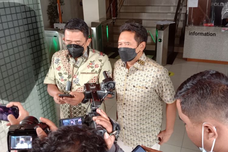 Direktur Reserse Kriminal Polda Jabar Kombes Arief Rachman tengah menjelaskan penyidikan ujaran kebencian yang diduga Bahar bin Smith dalam ceramahnya di Margaasih Kabupaten Banding Jawa Barat.