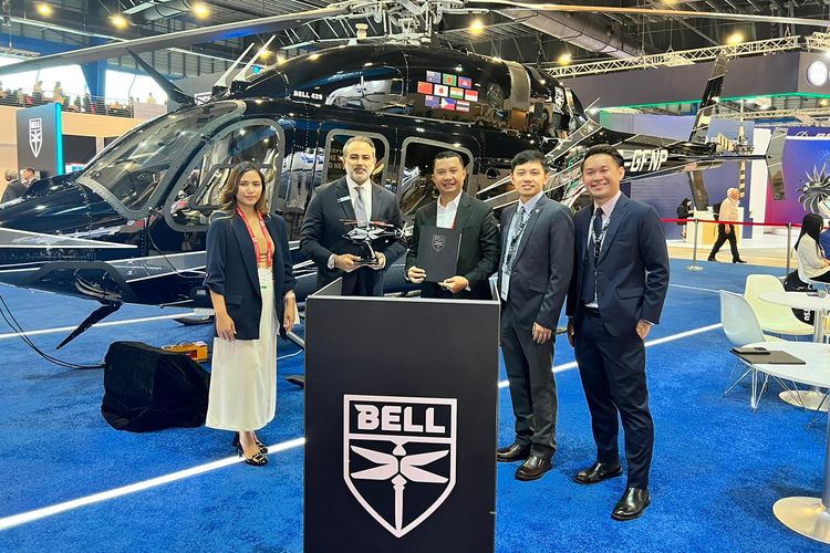 Kerja sama antara FlyBali dan Bell Helicopter di Singapore Airshow 2024.