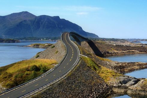 8 Jalan Paling Berbahaya di Dunia, Ada yang Punya 99 Tikungan Tajam 