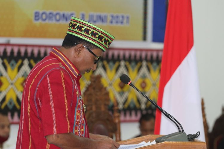 Wakil Bupati Kabupaten Manggarai Timur, Jaghur Stefanus sedang memberikan sambutan di dalam satu kegiataan, Kamis, (3/6/2021). (DOK/PROKOPIM KAB. MANGGARAI TIMUR)