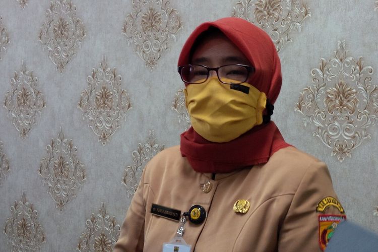 Kepala Dinas Kesehatan Kabupaten (DKK) Sukoharjo, Yunia Wahdiyati di Sukoharjo, Jawa Tengah, Senin (6/4/2020).