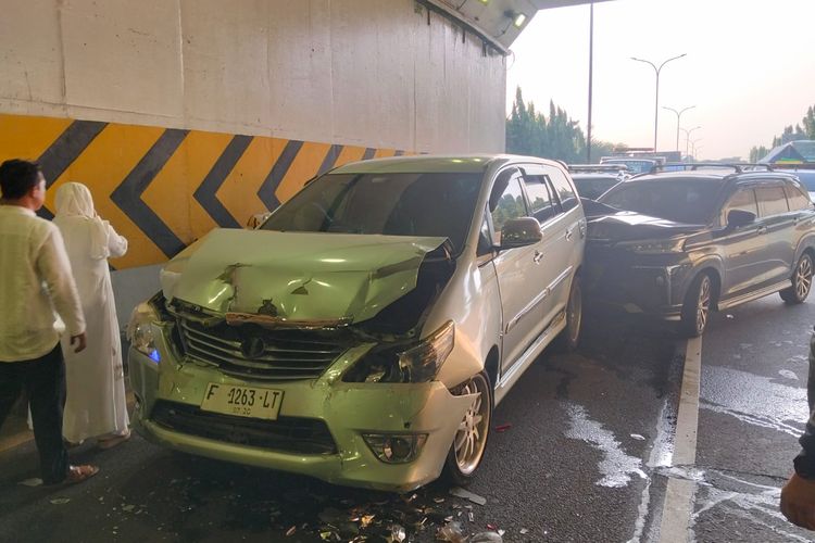 Tabrakan Beruntun 4 Mobil di Tol JORR, Siapa yang Sebenarnya Salah?