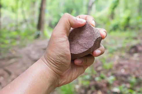 Tiga Penumpang KRL Jadi Korban Pelemparan Batu