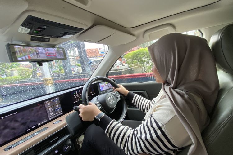 Test drive Honda e