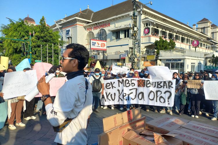 Ibu-Ibu Demo di Titik Nol Yogyakarta, Minta Program Makan Bergizi Gratis Terus Lanjut