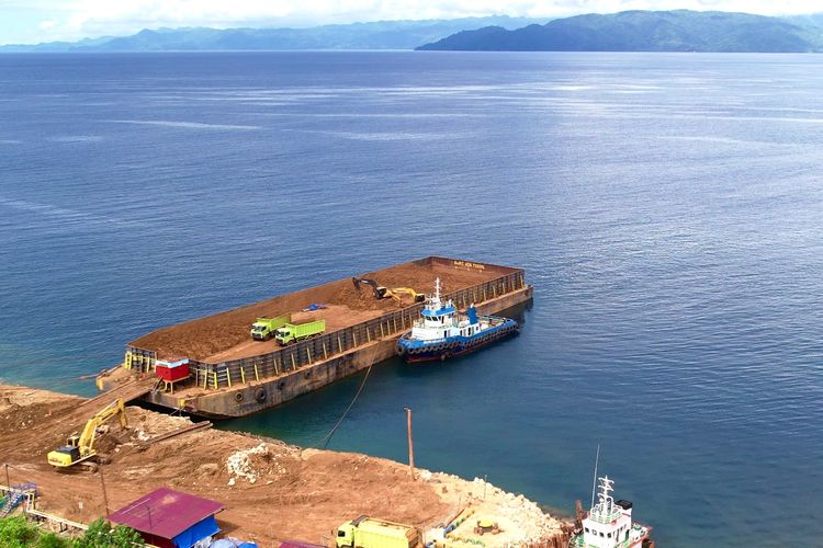 Kegiatan operasional tambang PT GKP di Pulau Wawonii Sulawesi Tenggara
