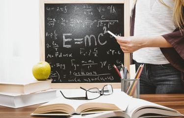 Ilustrasi relatavitas Einstein.