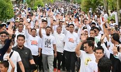 Gubernur Andi Gelar 