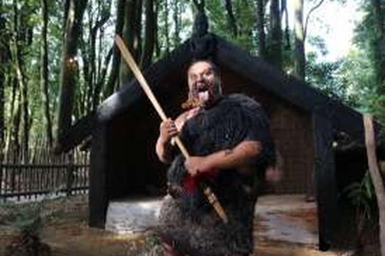 Orang Maori di Temaki Village, Rotorua, Selandia Baru