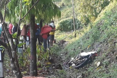 Tabrak Tiang Lampu Jalan, 2 Pengemudi Motor Tewas di TKP