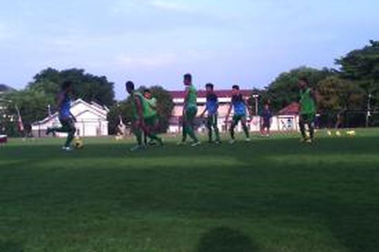 Punggawa timnas U19 saat menjalani latihan perdana usai menyelesaikan tour nusantara