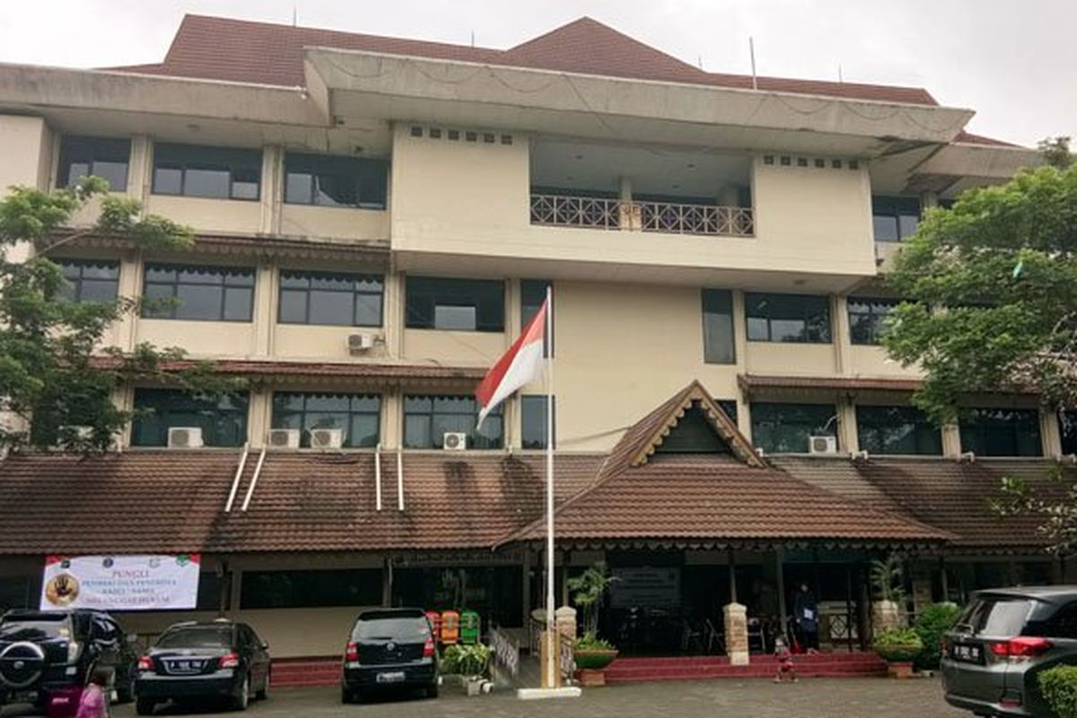 Kantor Kecamatan Mampang Prapatan.