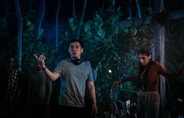 Momen saat Girry Pratama memimpin syuting film. 