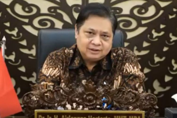 Coordinating Minister for Economic Affairs Airlangga Hartarto, who also chairs the National Covid-19 Response and Economic Recovery Committee (KPC PEN). 