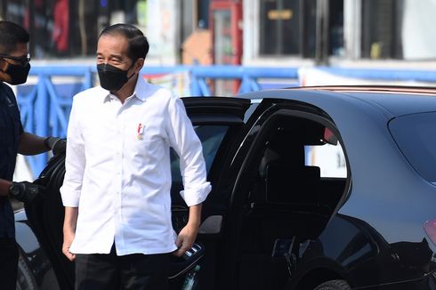 Jokowi Targetkan Vaksinasi Covid-19 di DKI Capai 100.000 Suntikan Per Hari