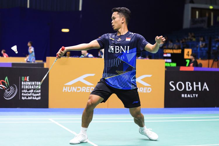 Tunggal putra Indonesia, Anthony Ginting, saat melakoni laga melawan Wang Tzu Wei (Taiwan) dalam babak 32 besar Badminton Asia Championships 2023 pada Rabu (26/4/2023).