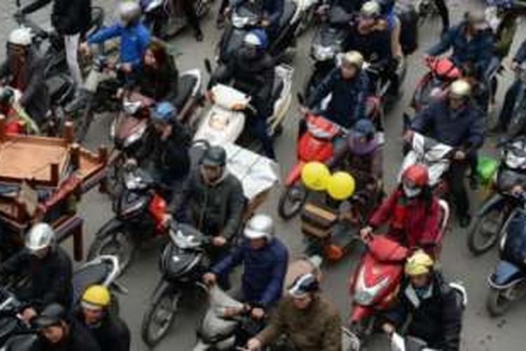 Di kota Hanoi, Vietnam saat ini tercatat lima juta unit sepeda motor dan 500.000 mobil.