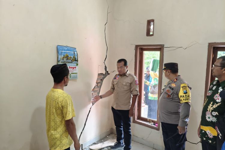 47 Rumah Rusak akibat Tanah Gerak di Pasuruan