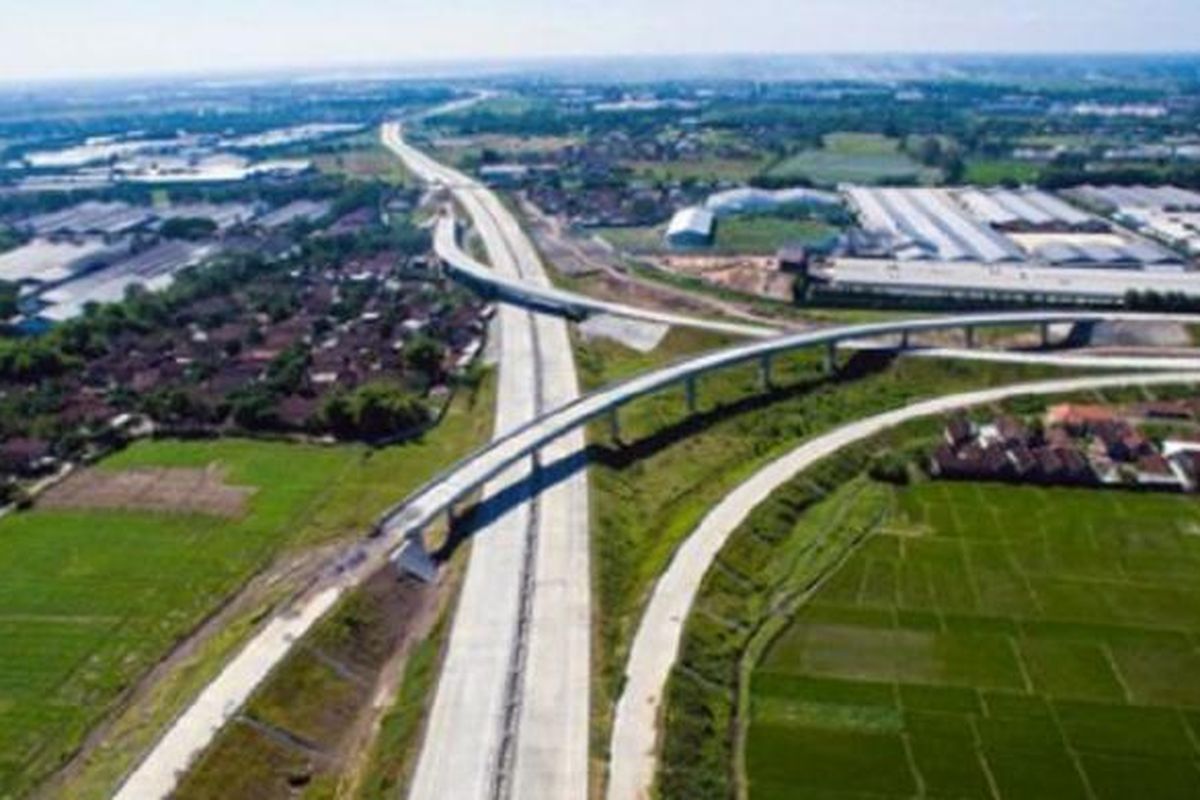 Jalan Tol Gempol-Pandaan sepanjang 13,61 kilometer diresmikan Presiden Republik Indonesia Joko Widodo, Jumat (12/6/2015).