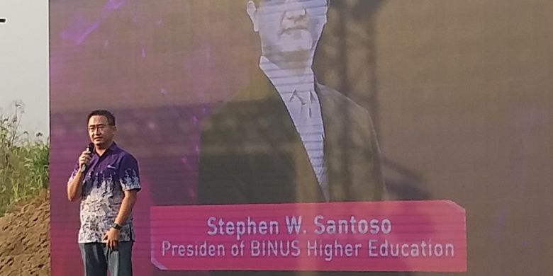 Stephen Wahyudi Santoso, Presiden Pendidikan Tinggi Binus University, saat meresmikan kampus Binus Malang, Rabu (23/10/2019). 