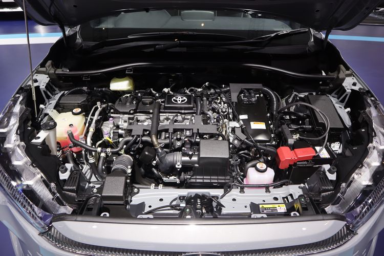 Toyota Corolla Cross Hybrid Facelift di IIMS 2025