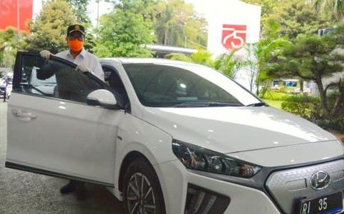  Indonesian Transportation Minister Endorses Electric Cars