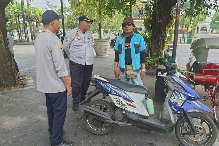 Viral Curhatan Warganet Kena Pungli Parkir di Solo, Dishub Ancam Sanksi Pencabutan Izin Jukir