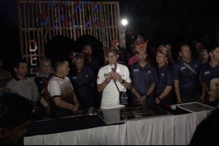 Jumpa pers Menteri Pariwisata dan Ekonomi Kreatif Sandiaga Uno di Bangka, Kepulauan Bangka Belitung, Jumat (12/5/2023), sekitar pukul 18.45 WIB, diwarnai insiden listrik padam.