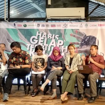 Diskusi bertajuk Proyeksi Masyarakat Sipil Atas Situasi Indonesia 5 Tahun ke Depan di Upnormal Coffee, Jakarta, Selasa (15/10/2019).