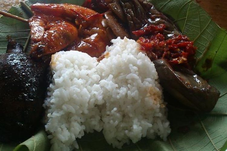 Nasi Jamblang Khas Cirebon