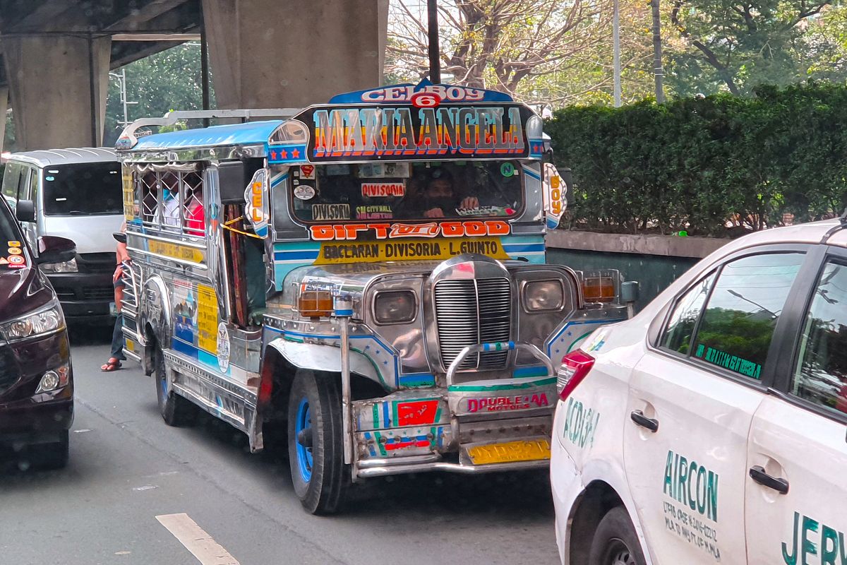 Jeepney, angkot ikonik di Filipina