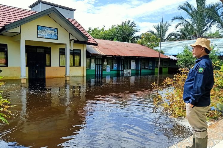 Salah satu Sekolah dari puluhan sekolah yang terpaksa diliburkan karena terdampak banjir di HSU, Kalsel, Rabu (13/2/2020).