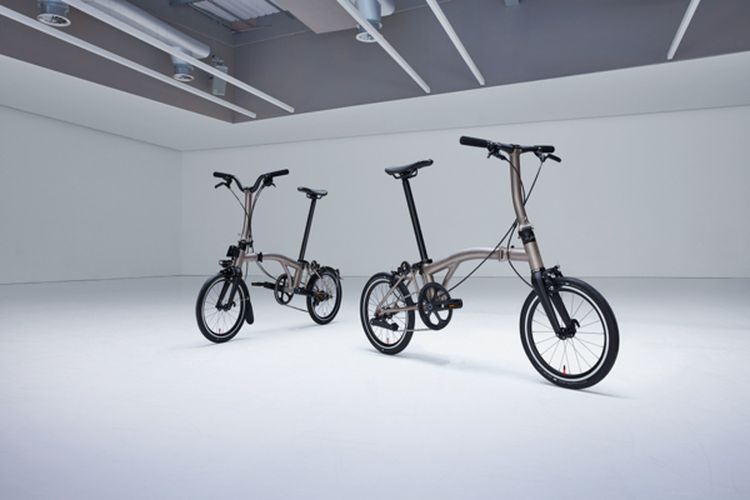 Brompton baru saja mengumumkan inovasi rangka terbaru yang membuat berat sepeda lipatnya turun menjadi 7,45 kg.  
