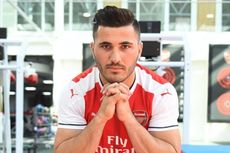 Arsenal Juara Community Shield, Wenger Puji Kolasinac