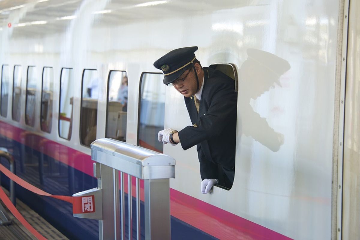 Jaringan kereta api di Jepang adalah salah satu organisasi yang paling menghargai ketepatan waktu.